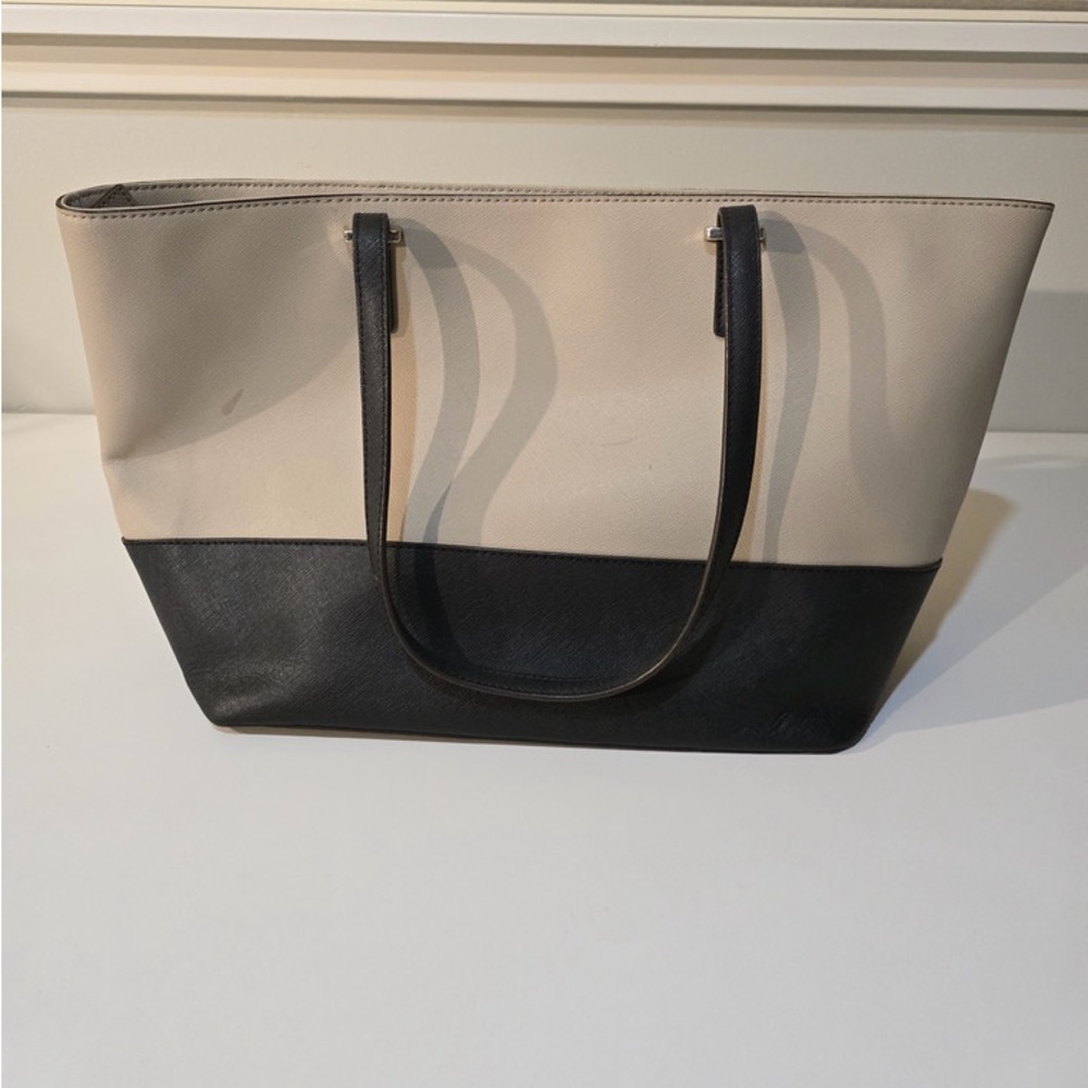 Kate Spade Purse - Picture 3 of 12